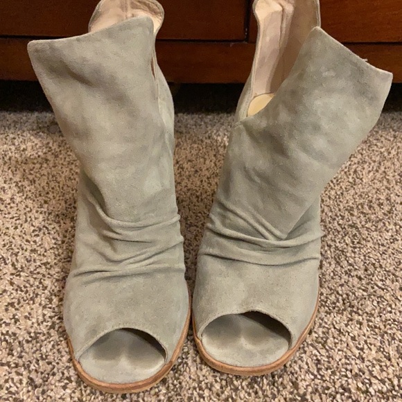 KRISTIN CAVALLARI LASH PEEP TOE BOOTIE - Picture 3 of 9